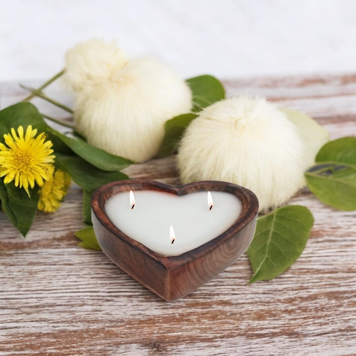 Scented Wooden Heart Shaped Candle - Vanilla Fragrance